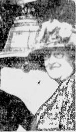 1923年、ルイストン・イブニング・ジャーナル紙に掲載された「アリス・ハリマン夫人」。