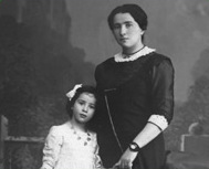 ハンナと母親（6歳）