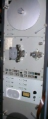 リールとボタンを備えた SEPMAG デバイスの写真