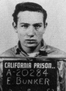 1952年にサンクエンティン州立刑務所で撮影されたエドワード・バンカーの顔写真