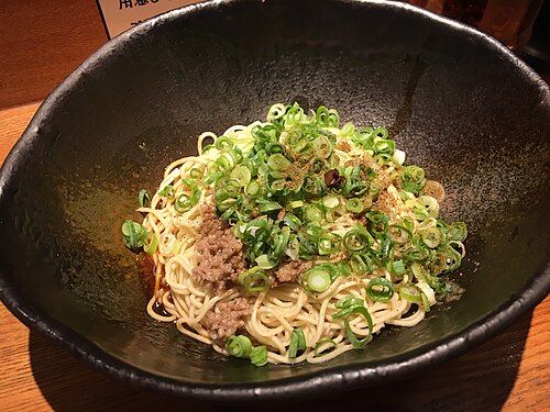日本の汁なし担々麺