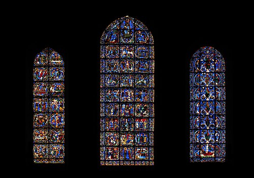 シャルトル大聖堂、キリストの受難を描いたステンドグラス（1150年頃）