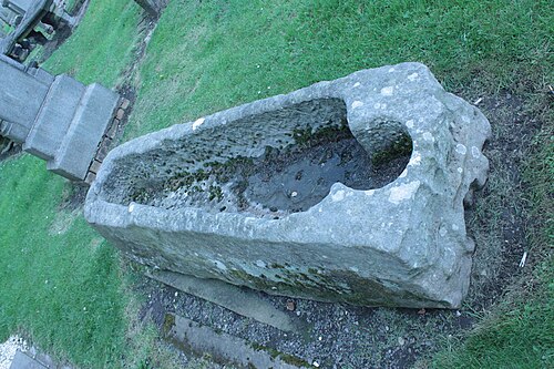 7世紀頃の特注のシンプルな石棺