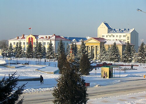 レヒツァ市街地、カストリチニツカヤ（10月）広場