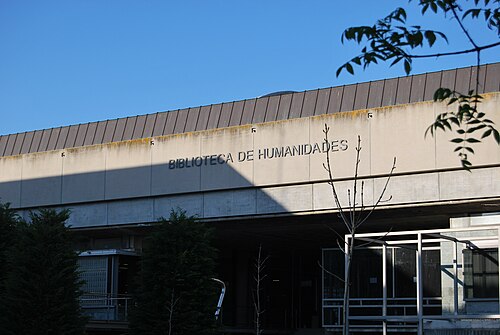 人文科学図書館