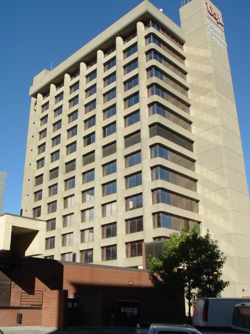 大学の医学研究棟