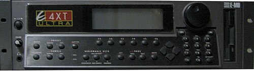 E-MU E4XT Ultraの前面ベゼル