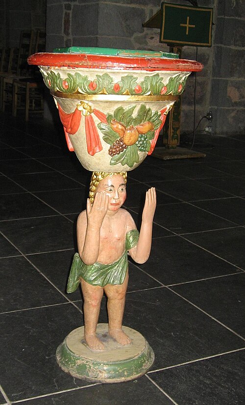 Gamle Aker kirke 洗礼フォント