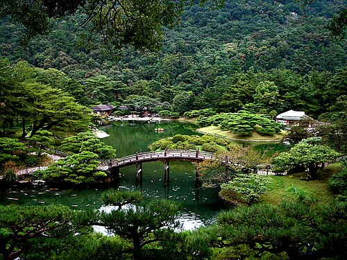栗林公園の木造橋（1642年から1745年）
