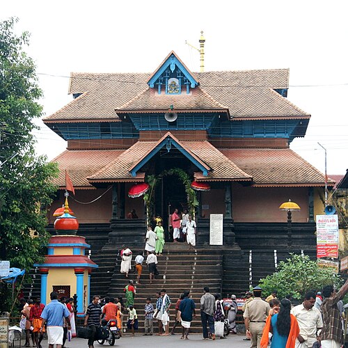 アランムラ パルタサラティ寺院