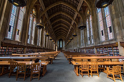 スザロ図書館（1922年～1926年）、ワシントン大学シアトル校、設計：チャールズ・ベブ、カール・F・グールド