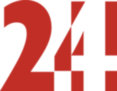 ČT24の最初のロゴ（2005年から2007年まで使用）