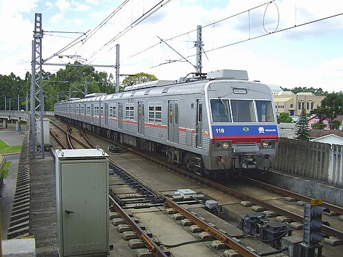 カノアスを通過する都市鉄道