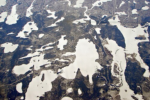 ミチカン湖のベアスキン湖先住民族の航空写真