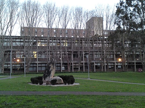 旧文学部校舎