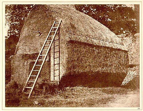 干し草の山 (ラ・ムール)、ウィリアム・ヘンリー・フォックス・タルボットの『自然の鉛筆』(1844) による写真の再現。