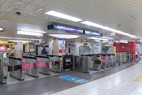 丸の内線改札口（2022年）