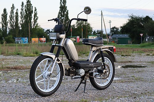 これは、1995 年から 2005 年 (1995 年の Hercules Prima 以前) に製造された Sachs Prima 4 で、新しい色「Champangermet」で識別できます。