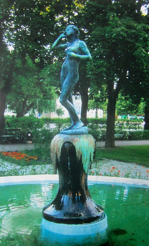1910年以来、ファールンのクロンベルク・ミンネ公園にあるシュノクロカン。[14]