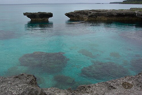 リフー島沖のサンゴ礁