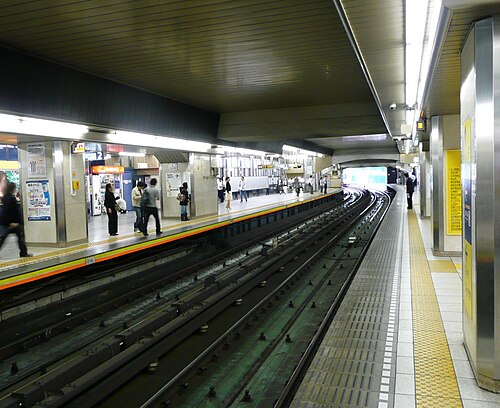2010年の同じプラットフォーム