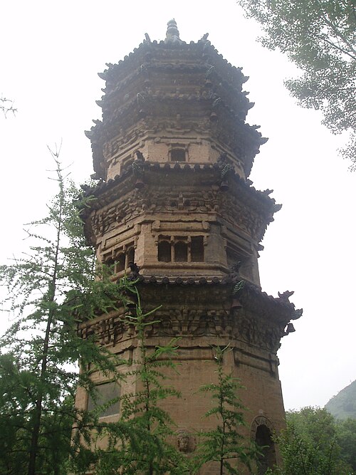 霊峰寺の塔
