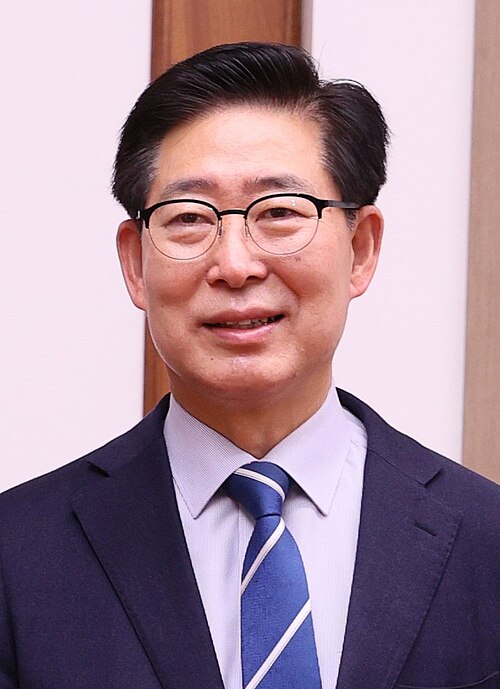 ヤン・スンジョ 忠清道知事