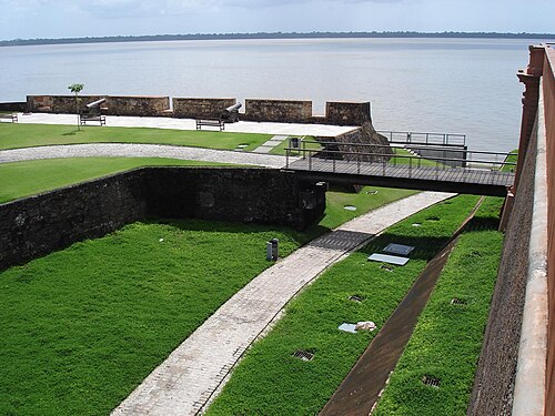 ブラジルのベレン市にあるキリスト降誕の砦 (Forte do Presépio)。