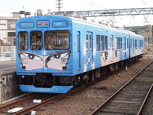 伊賀鉄道200系2両編成201編成（2009年12月撮影）。東急オリジナルキャブとオフセットタラップドア付き。
