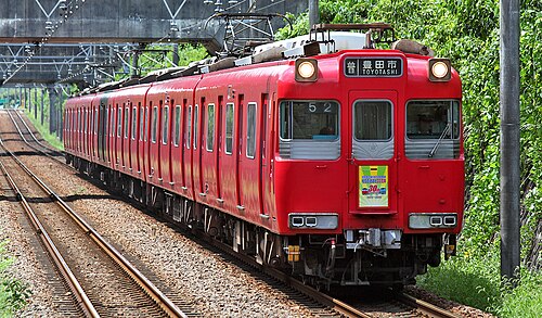 豊田線を走る名鉄100系電車の画像です。