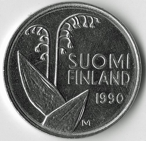 コンヴァラリアの彫刻が施されたフィンランドの10ペニー硬貨