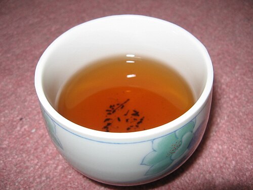 一杯の日本のほうじ茶