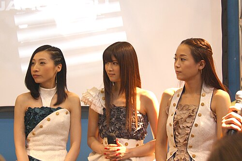 ジャパンエキスポ2014でのKalafinaの3人のボーカリスト。左からHikaru、Keiko、Wakana。