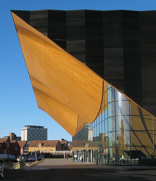 キルデン パフォーミング アーツ センター、クリスチャンサン、ノルウェー (2012)、ALA Architects。
