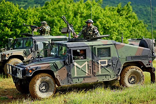 ブルガリア憲兵のハンビー。