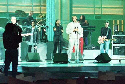 ファイン・ヤング・カニバルズ、1990年