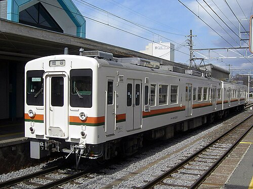 JR東海 119系電車2両編成、2008年3月