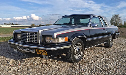 1980年式フォード サンダーバード（ベーストリム）TRXホイール付き