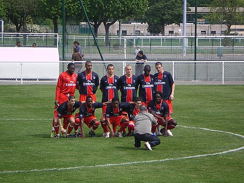 L'équipe réserve du PSG lors de la saison 2007-2008 de CFA avant d'affronter l'Aviron Bayonnais。
