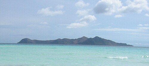 マナモック島はクーヨ諸島の北西部に位置します。