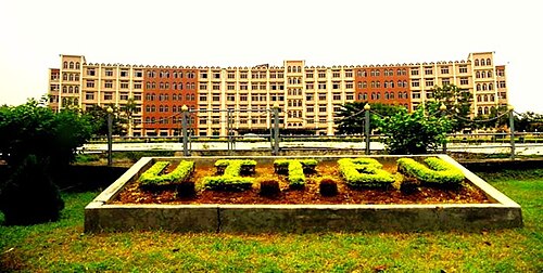 UITBU 最先端の建物