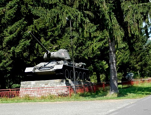 カリノフの第二次世界大戦記念公園に展示されているT-34中戦車