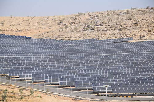 ハシミテ大学の太陽エネルギープロジェクト - 近景