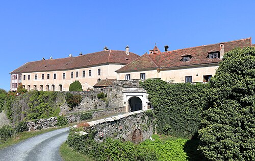 ベルンシュタイン城の南側の景色
