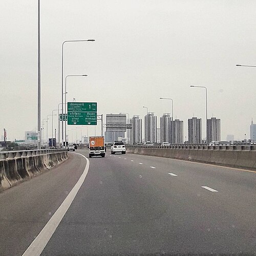バンパイン - パックレット高速道路としても知られるウドンラタヤ高速道路。