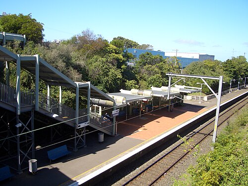 複線化工事前のキラウィ駅、2007 年 1 月