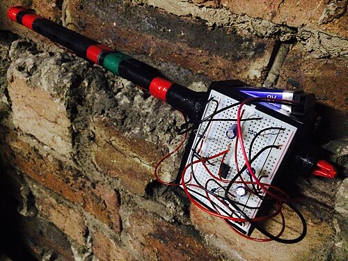 光ピックアップと増幅回路を備えた小型パイプチャンター