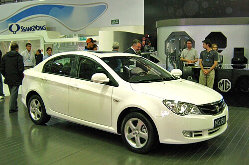 MG 350（前面）。