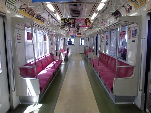 3ドア車の内装