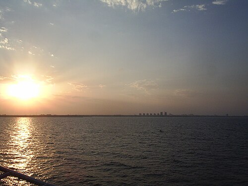 キッシュ島の夕日